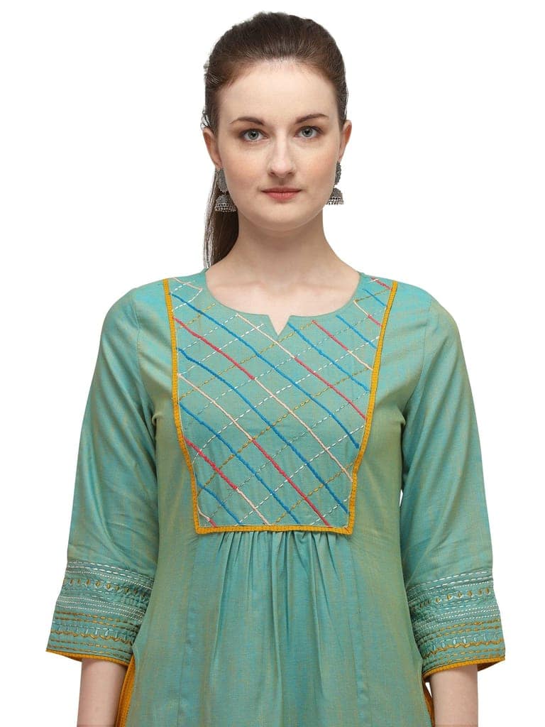 SHOPPING QUEEN Women Rayon Kurta Pant Set view 4