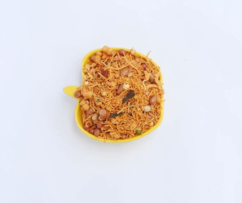 CRUNCHIZZ - MIXTURE/NAMKEEN I Authentic & Traditional Kerala Preparation I No Additives or Preservatives I Pack of One I view 3
