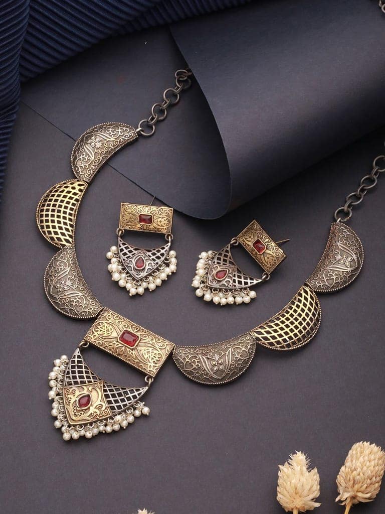 Silver Oxidised Dual Toned Red Stone & Pearl Beaded Filigree Designer Fusion Hasli Necklace Jewellery Set view 4