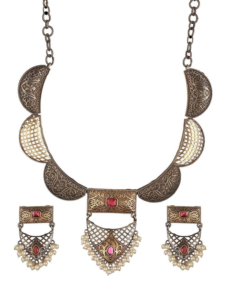 Silver Oxidised Dual Toned Red Stone & Pearl Beaded Filigree Designer Fusion Hasli Necklace Jewellery Set view 6