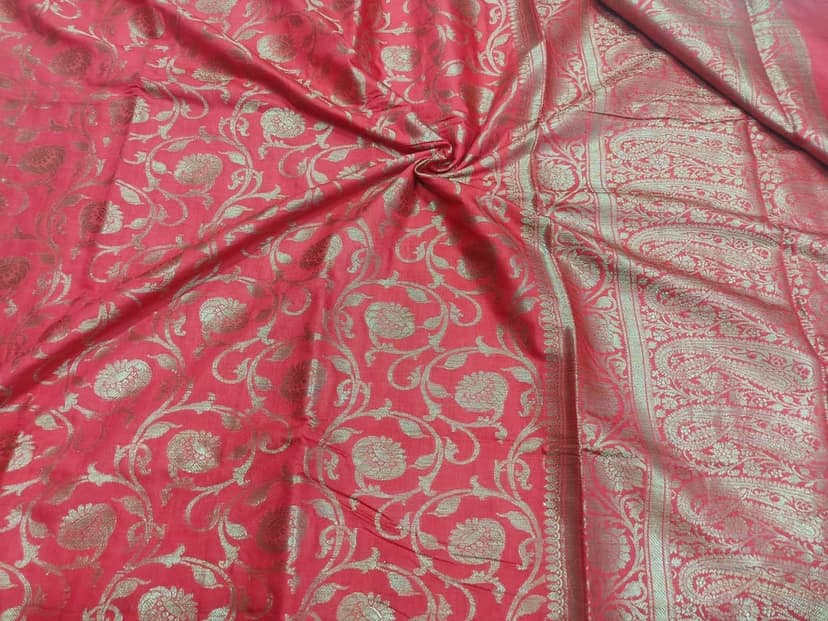 Red muslin silk saree view 2
