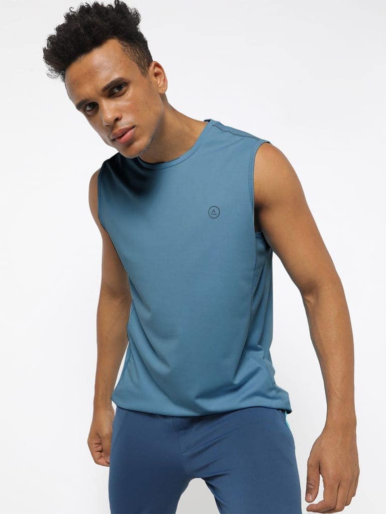 Men Light Blue Textured Sleeveless Sports T-shirt view 2