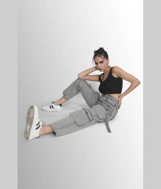 Bene Kleed Women Classic Straight Fit High-Rise Mildly Distressed Heavy Fade Jeans