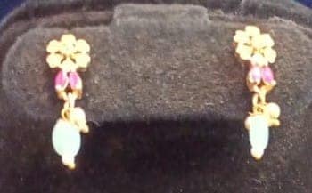 Stunning Gold-Plated Kundan Necklace Set with Pink and Green Stones view 4