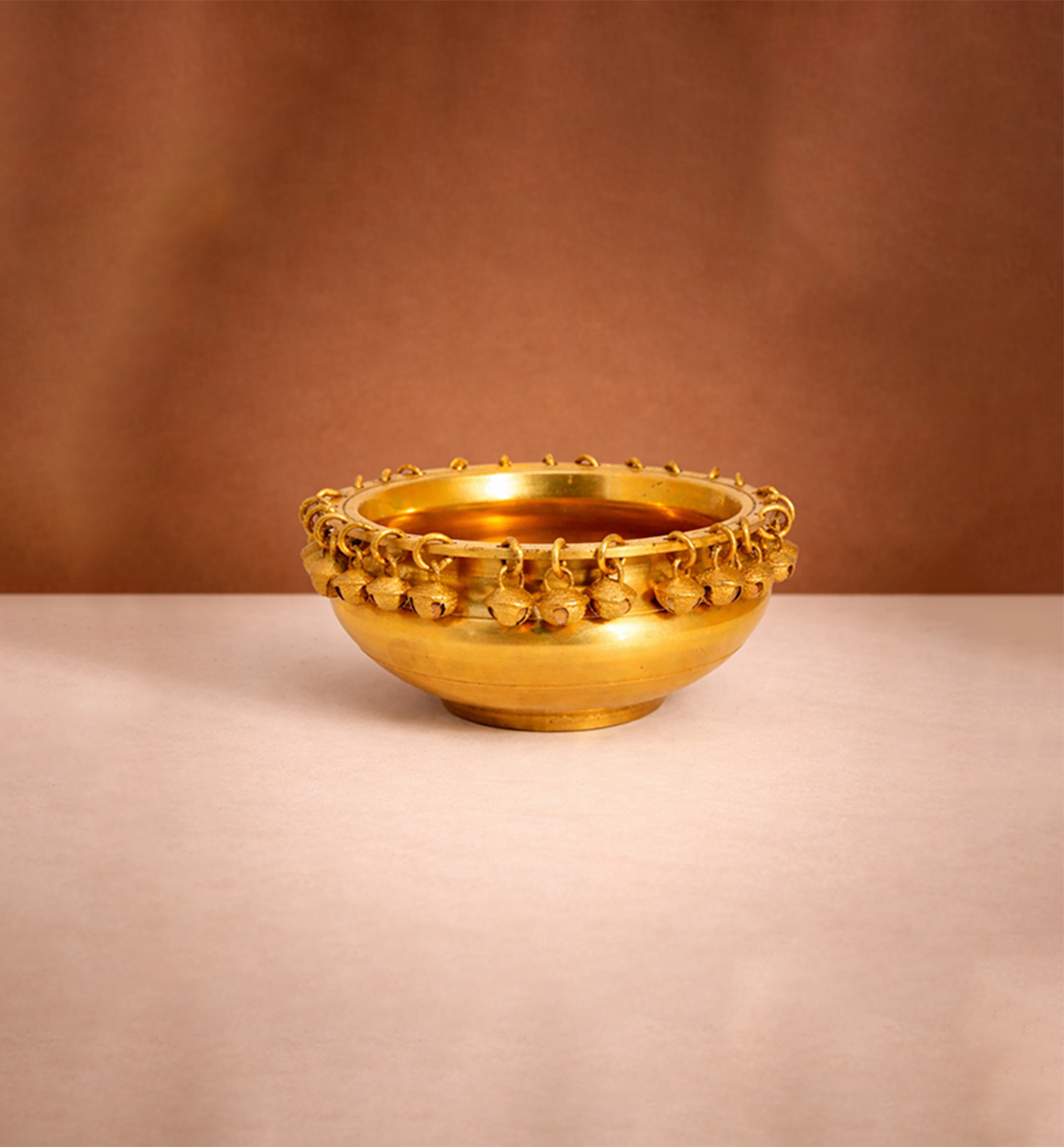 Handcrafted Bell Metal Urli Bowl – Traditional Decorative Finish