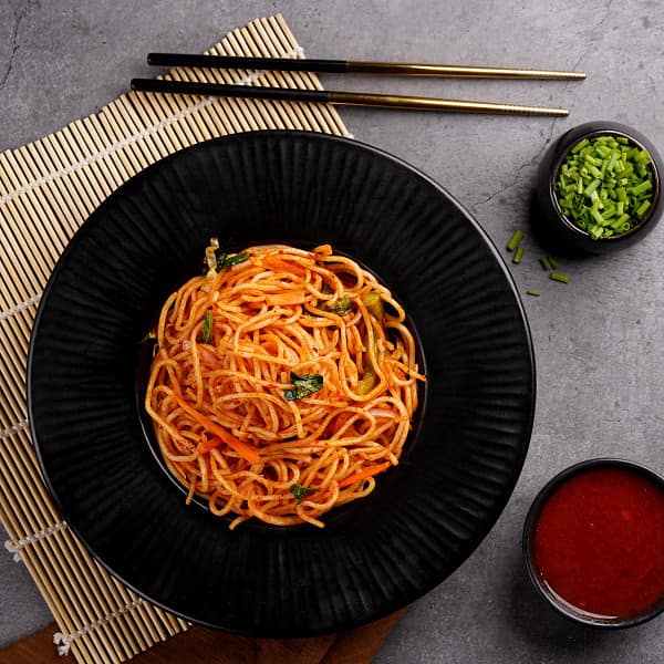 Chilli garlic noodles veg [serves 1- 2]