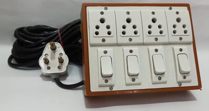 6A 4 Sockets (5 Pin Socket) & 4 Switch (Square) Extension Box with 16A Plug & 25m Wire view 4