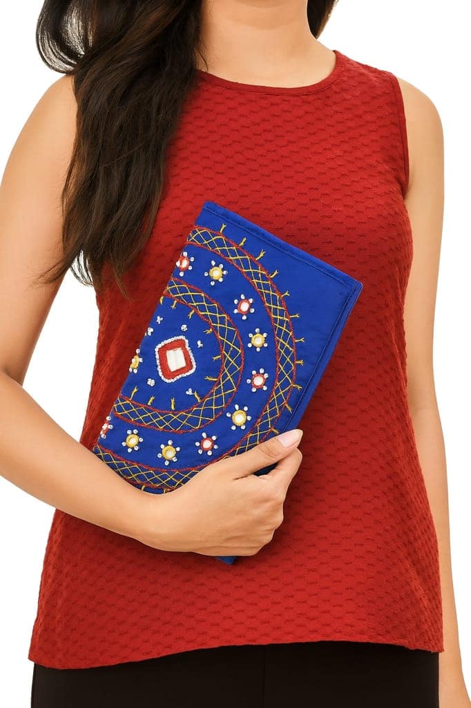 Hand-Embroidered Quilted Cotton Clutch – A Blend of Tradition & Modern Elegance view 3