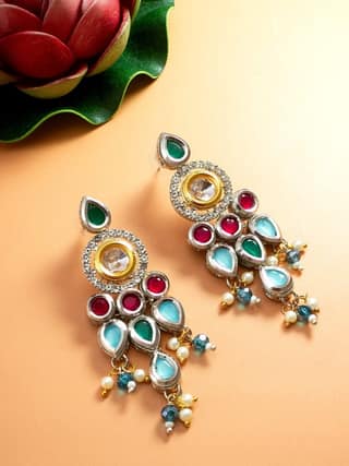 Morison Golden Star Earrings Sparkle with the Stars