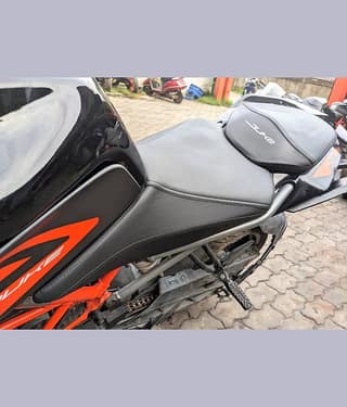 KTM 125 BLACK
