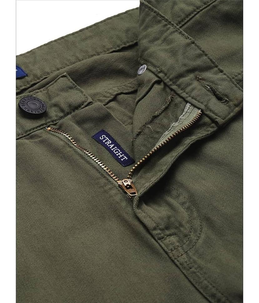 Bene Kleed Men Pure Cotton Solid Straight Fit Cargos Trousers view 5
