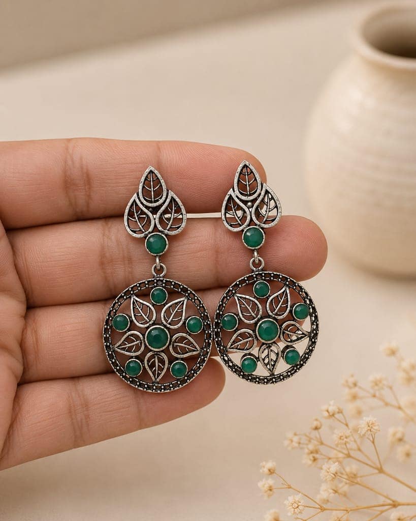 Glamvila Green Stone Designer Jewellery Set view 3