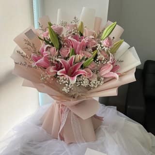 The Blooming Story Fragrant Pink Oriental Lily Gypsophila Hand-Tied Bouquet