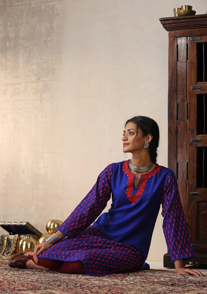 HOC Crafts Aari Embroidered Woollen Solid Women's Long Kurta - Royal Blue view 6