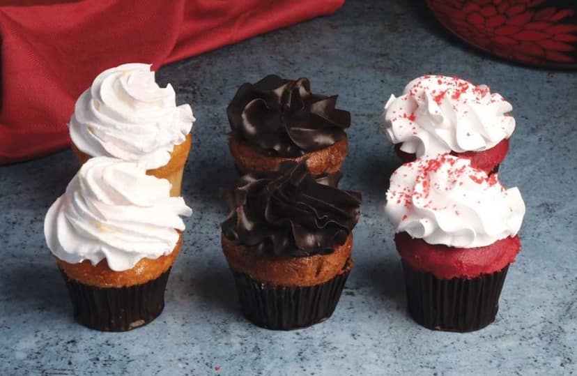 Assorted classic cupcakes - pack of 2