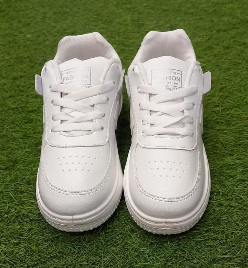 Men's White Air Force 1 Low Casual Shoes view 2