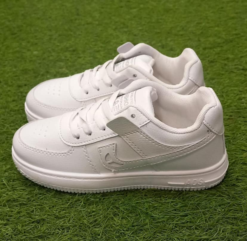 Men's White Air Force 1 Low Casual Shoes view 3