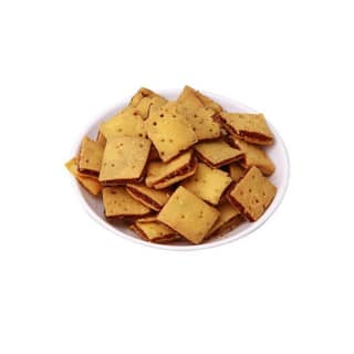 Sandwich Bhakarwadi 200 Gms