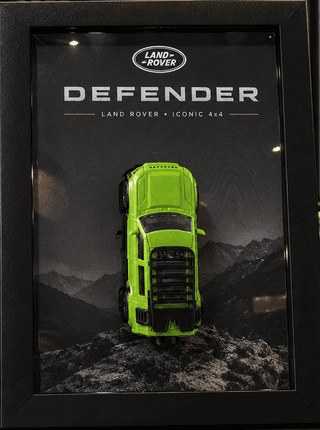 Defender !Green ! Die Cast Frame