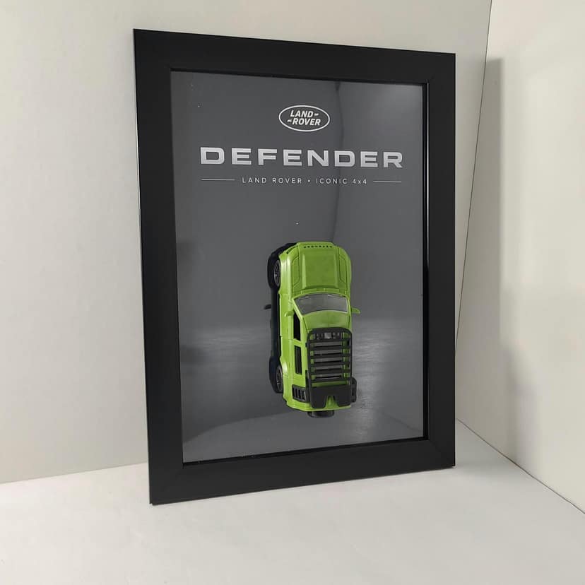 Defender !Green ! Die Cast Frame view 2