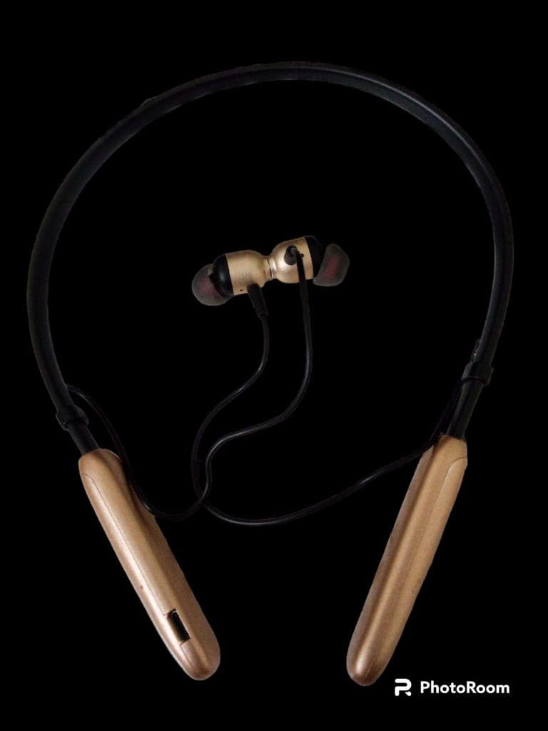 Bluetooth Neckband Earphone ,With Mic ,Earfit Design ,High Quality Sound And Calling , Upto 24 Hour Standby view 5