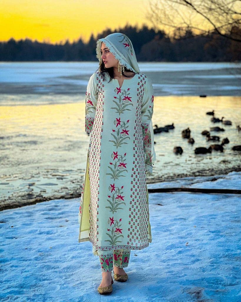 Chanderi kurta set with hand work by Aagaaz Jaipur view 2