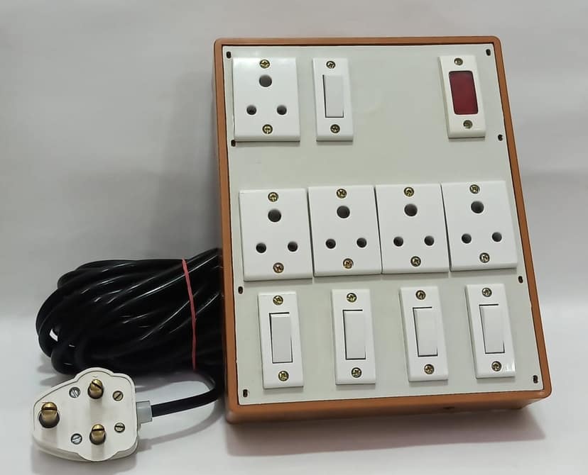 6A 5 Sockets (3 Pin Socket) & 5 Switch Extension Box with Indicator, 16A Plug & 5m Wire view 4