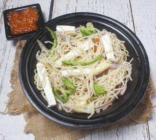 Paneer Chilli Garlic Chowmein