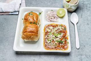Paneer momo pav