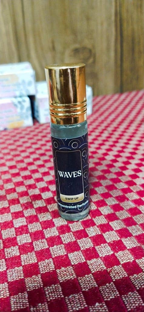 OotyMade Waves Attar Roll-On 8ml view 3