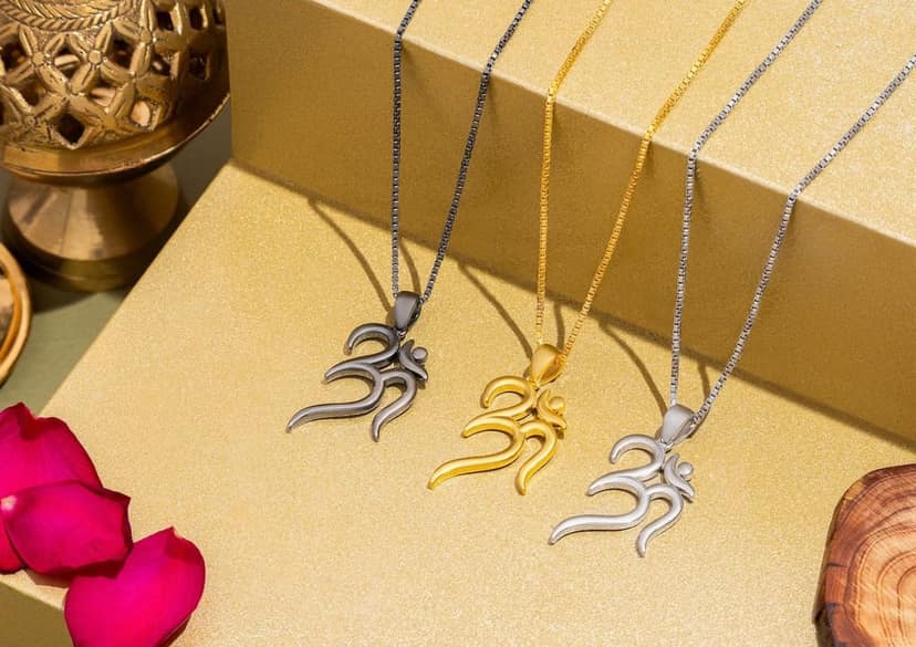 Classic Om Pendant