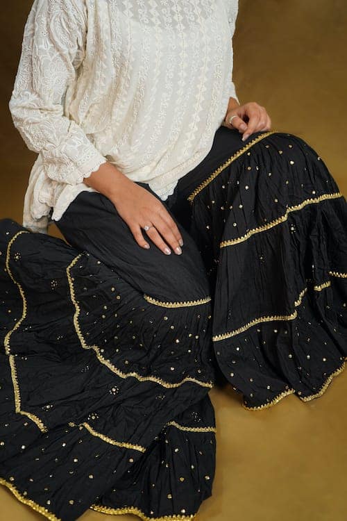 Garara Black view 4