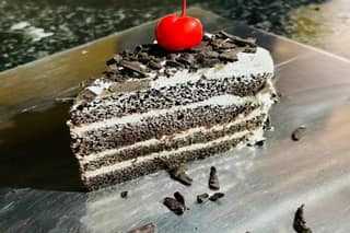 Eggless Black Forest Pastry