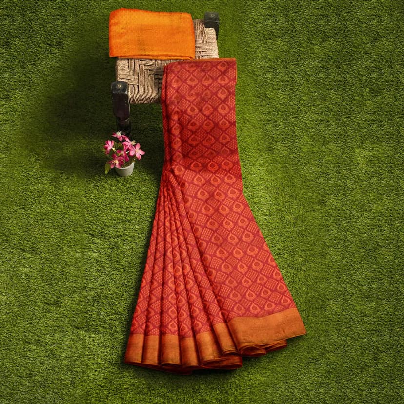 Raspberry Red Color Double Shaded Zari Woven Saree has Contrast Pallu & Blouse view 5