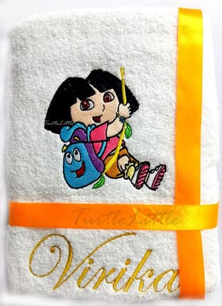 TurtleLittle, 100% Cotton, Dora The Explorer Personalised Girls Bath Towel, 600 GSM (Set of 1, White)