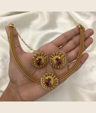 ROFARWORD Gold Brass Necklace Set ( Pack of 1 )