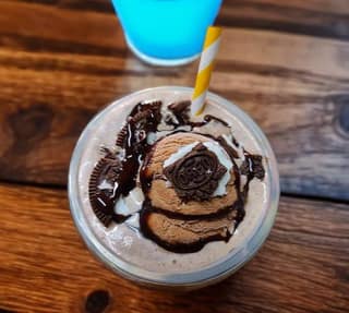Oreo Kitkat Milkshake