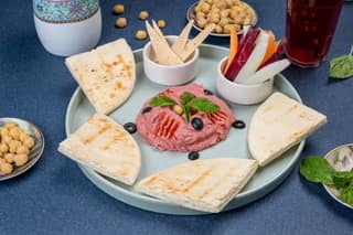Beetroot Hummus With Pita Bread