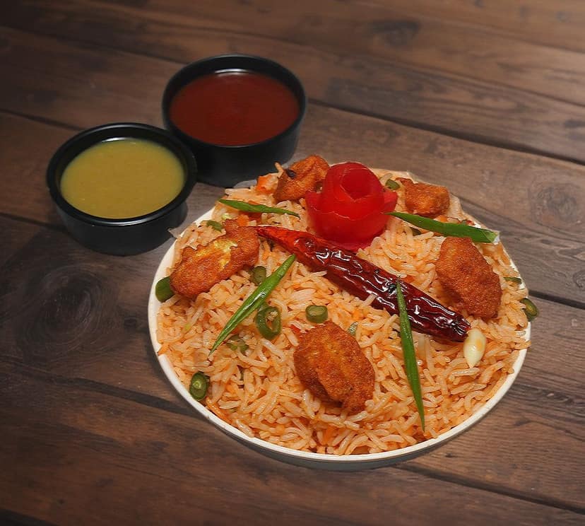 Baby corn schezwan fried rice 1 box [750 ml]