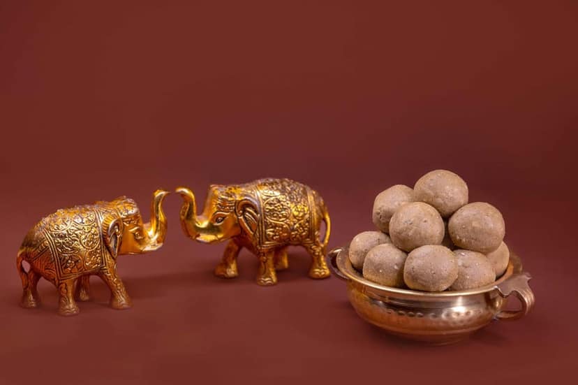 Desi Mitahara's Bajra Ladoo - Made with Bajra, Jaggery & Cow Ghee - Traditional Indian Sweet - Healthy, Nutritious Snack - 480g Pack - No Artificial Colours - Suitable for All Ages view 2