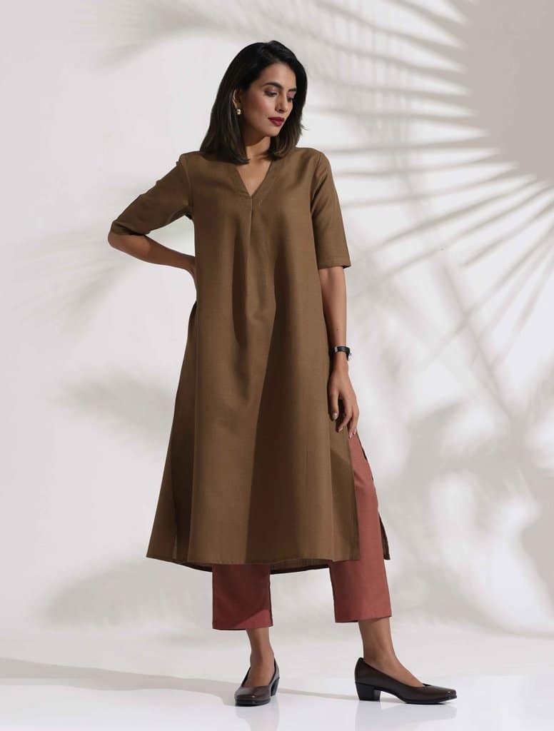 trueBrowns Brown Slub Highslit Kurta Set - Brown (S)