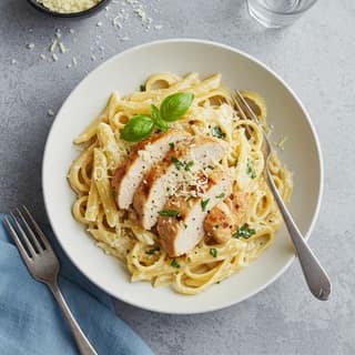 Chicken Pasta With White Sauce