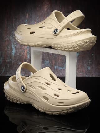 Bersache Extra Soft Classic Casual with Back Strap Regular wear with Ultra Soft & Flexibility Technology Clog for Men's
