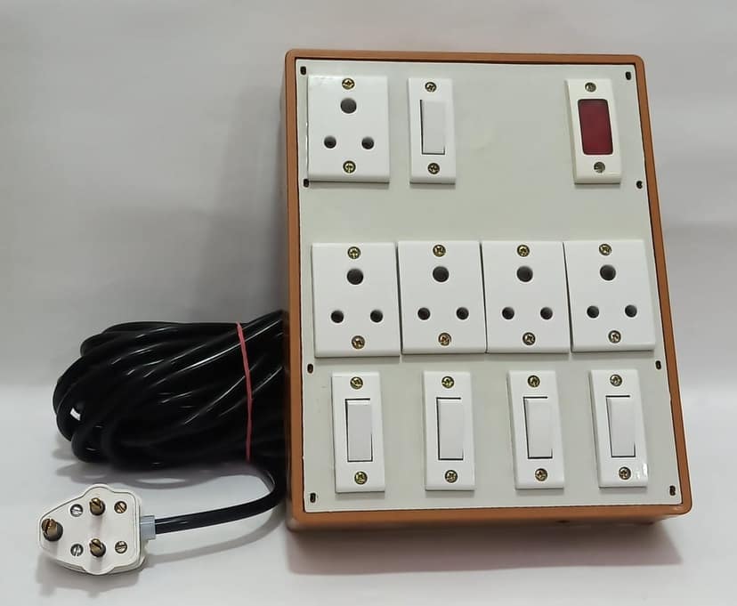 6A 5 Sockets (3 Pin Socket) & 5 Switch Extension Box with Indicator, 6A Plug & 25m Wire view 4