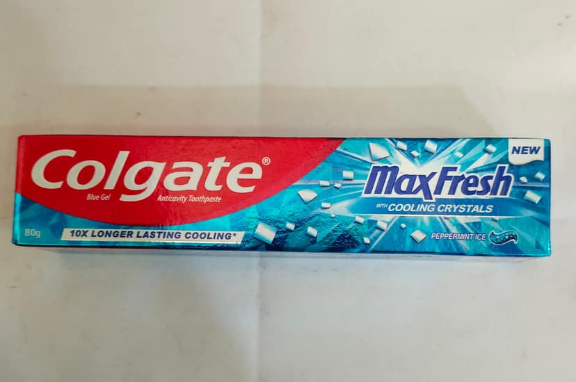 Colgate max fresh with Cooling crystals Peppermint ice Anticavity toothpaste