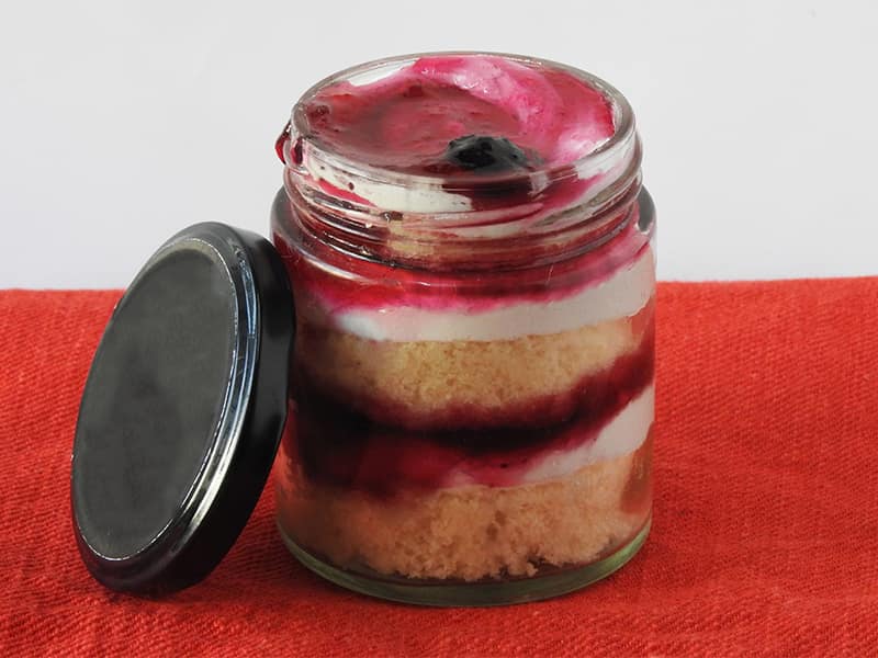 Blueberry jar cake