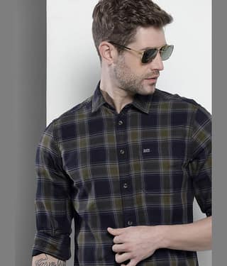 The Indian Garage Co Men Navy Blue Cotton Tartan Checked Casual Shirt