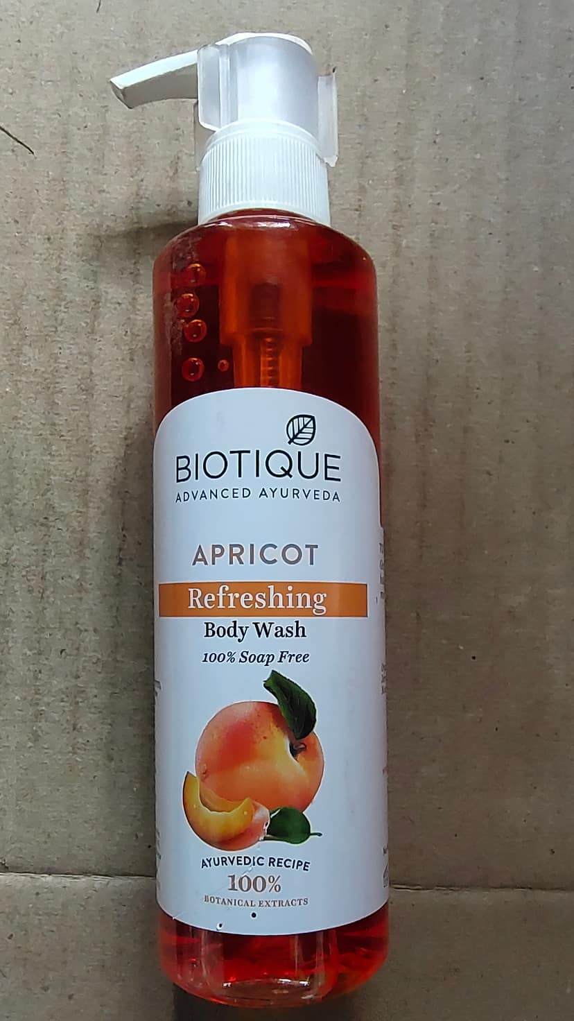 Biotique advanced ayurveda apricot refreshing body wash