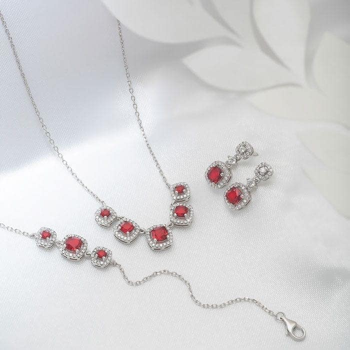 Silver Red Royalty Set view 3