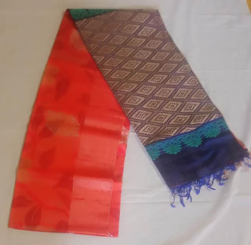 Uppada Zig Zag Buta Red and Blue Silk Saree With Blouse Piece view 2